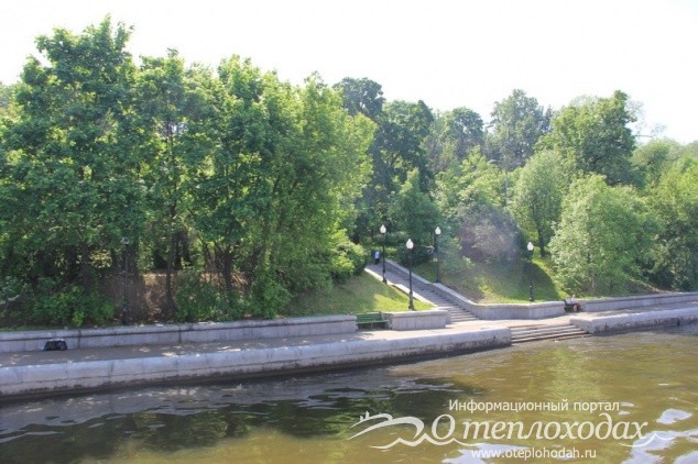 Фото набережной реки Москва