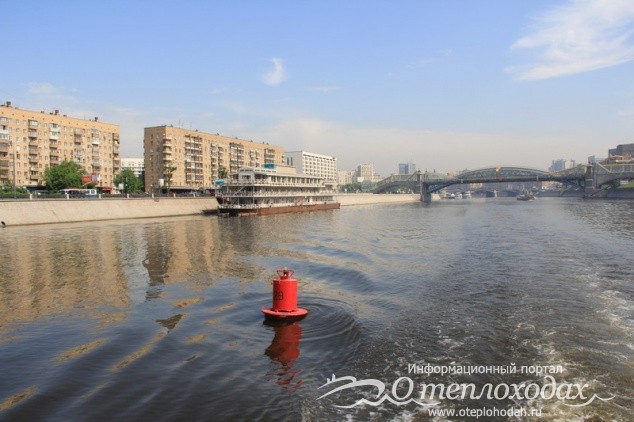 Двжиение теплоходов активное на реке Москва