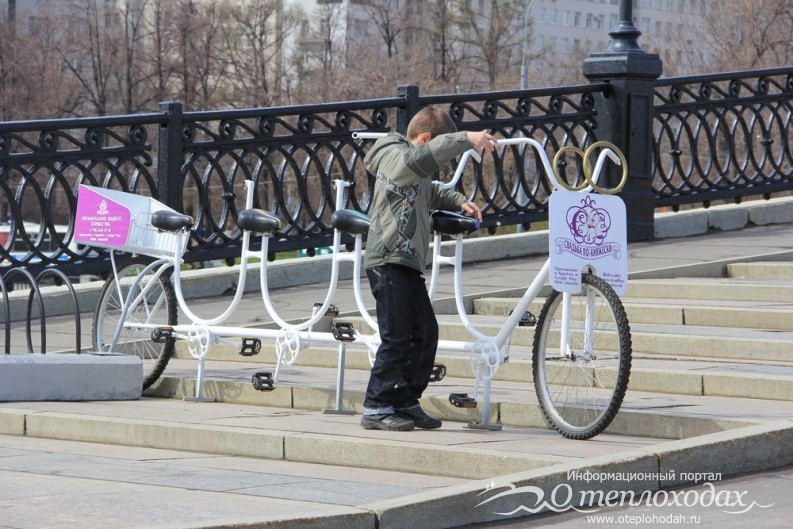 Велосипед для молодоженов