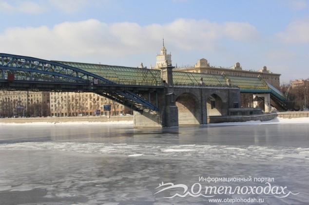 Москва река под Андреевским мостом