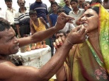 Придорожные стоматологи в Индии