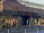 На главной площади страны вновь демонстрируется тело Ленина