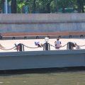 Занятия йогой на реке Москва
